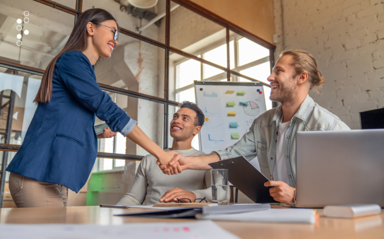 636aa19412d4cc171fad62db_Como o atendimento personalizado pode gerar valor ao seu negócio